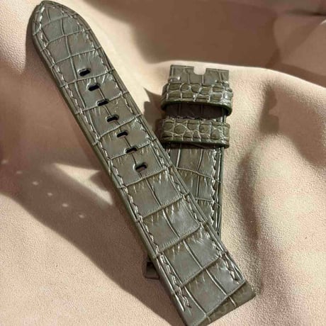 cro-2108  クロコダイル  腕時計ベルト オリーブ　(ラグ幅22 mm - バックル幅20 mm)