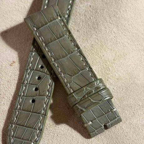 cro-2121  クロコダイル  腕時計ベルト オリーブ　(ラグ幅20 mm - バックル幅18 mm)