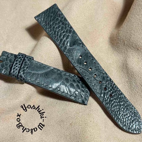 ost-332 オーストリッチ 腕時計ベルト グレー ラグ幅22mm 楽天市場】22mm（素材（時計ベルト）オーストリッチ）（腕時計用