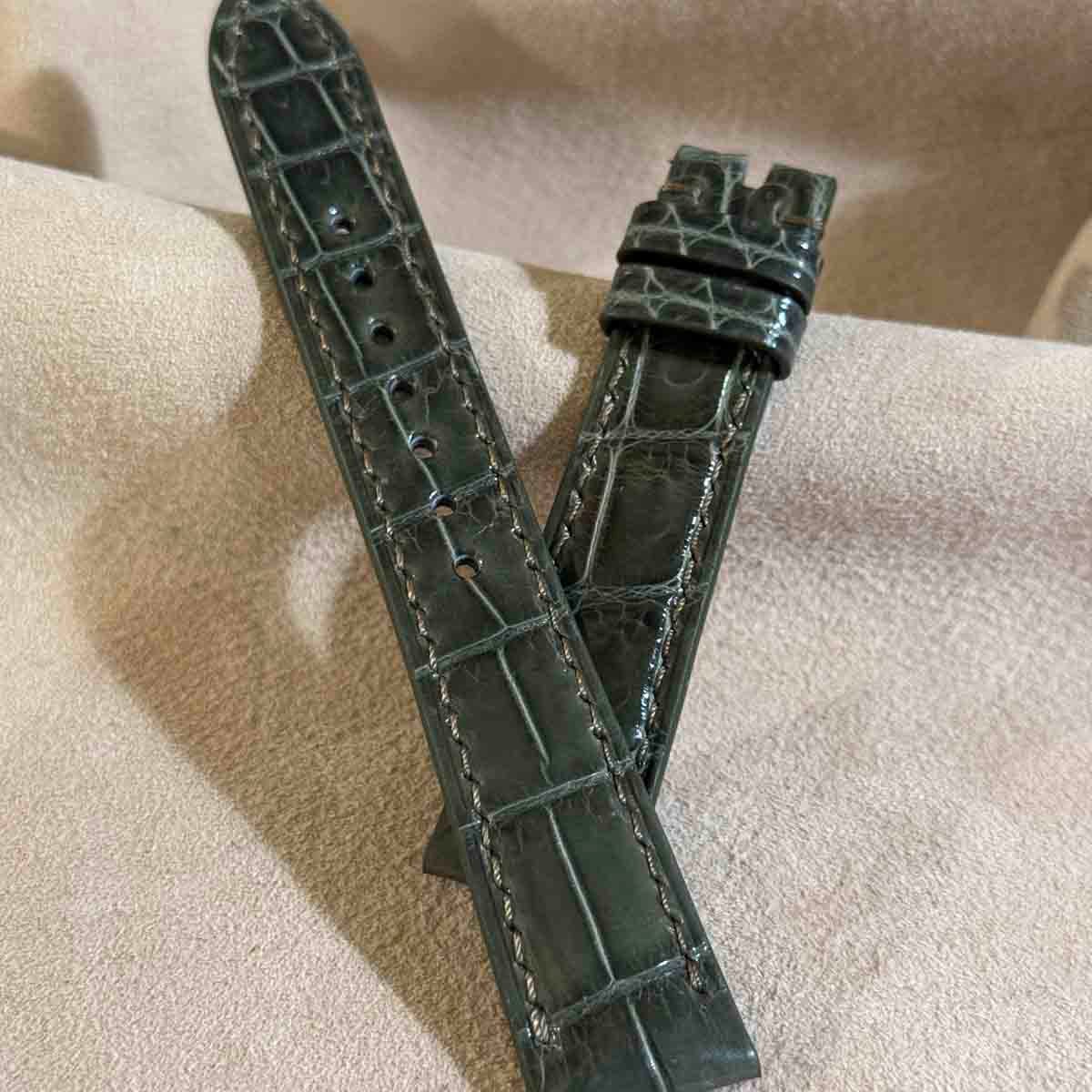 cro-1852 クロコダイルグロス仕上げ 腕時計ベルト グリーン ラグ幅24 楽天市場】cro-1852 クロコダイル レザー 腕時計 ベルト