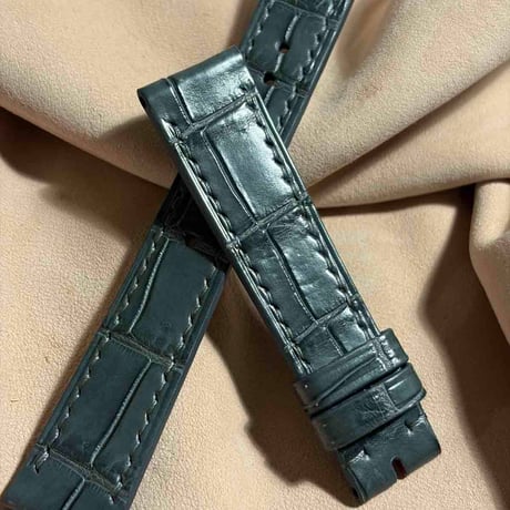 cro-2091  クロコダイル  腕時計ベルト グレー　(ラグ幅19 mm - バックル幅16 mm)