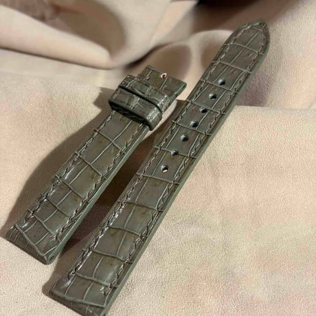 cro-1979  クロコダイル   腕時計 ベルト オリーブ  (ラグ幅18 mm - バックル幅 16 mm)