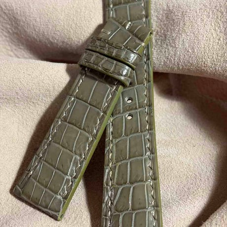 cro-2141  クロコダイル  腕時計ベルト オリーブ (ラグ幅21 mm - バックル幅18 mm)