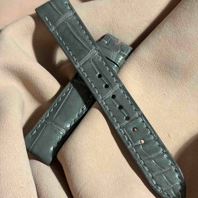 cro-2063 クロコダイル 腕時計ベルト ライトグレー (ラグ幅18 mm
