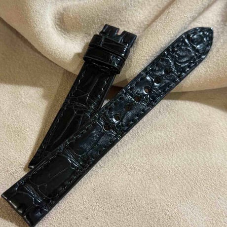 cro-1916  クロコダイル   腕時計 ベルト ブラック  (ラグ幅18 mm - バックル幅16 mm)