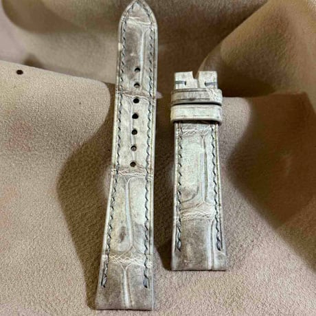 cro-1938  クロコダイル   腕時計 ベルト  ヒマラヤクロコ  (ラグ幅19 mm - バックル幅16 mm)