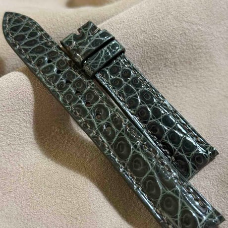 cro-1960  クロコダイル   腕時計 ベルト  グロス仕上げ　オリーブ  (ラグ幅18 mm - バックル幅16 mm)