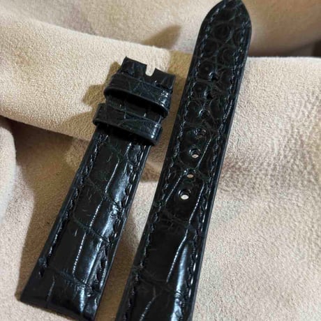 cro-1943  クロコダイル   腕時計 ベルト  ブラック  (ラグ幅19 mm - バックル幅16 mm)