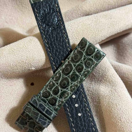 cro-1932  クロコダイル   腕時計 ベルト  グロス仕上げオリーブ  (ラグ幅20 mm - バックル幅18 mm)