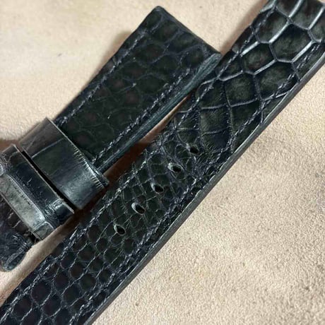 exh-65 墨染めクロコダイル 腕時計ベルト  (ラグ幅22mm - バックル幅20mm)