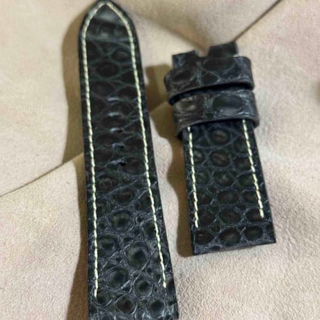 exh-40 墨染めクロコダイル 腕時計ベルト ブラック (ラグ幅24mm - バックル幅22mm)
