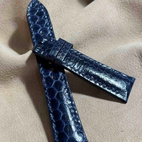 sna-122 シースネイク（ウミヘビ）腕時計ベルト ネイビー (ラグ幅21 mm - バックル幅18 mm)