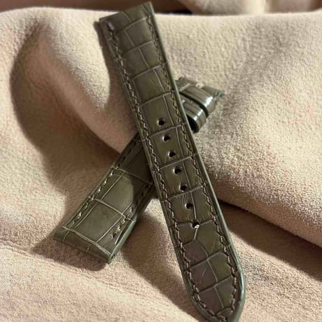 cro-1970  クロコダイル   腕時計 ベルト オリーブ  (ラグ幅19 mm - バックル幅 16 mm)