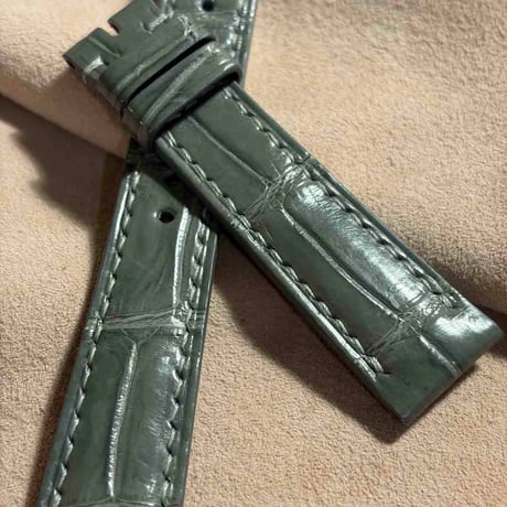 cro-2060  クロコダイル  腕時計ベルト グレー　(ラグ幅19 mm - バックル幅16 mm)
