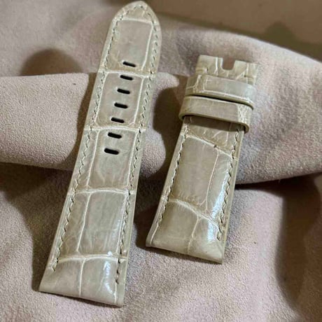 cro-1933  クロコダイル   腕時計 ベルト  グロス仕上げ ベージュ  (ラグ幅26 mm - バックル幅22 mm)