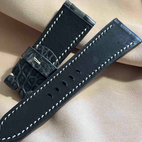 exh-39 墨染めクロコダイル 腕時計ベルト ブラック (ラグ幅26mm - バックル幅22mm)