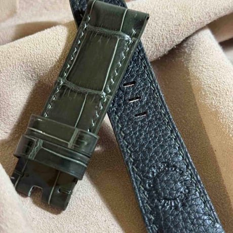 cro-1927  クロコダイル   腕時計 ベルト  グロス仕上げ オリーブ  (ラグ幅24 mm - バックル幅22 mm)