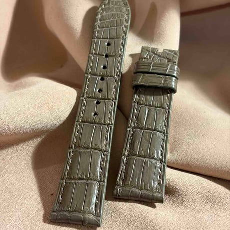 cro-1967  クロコダイル   腕時計 ベルト オリーブ  (ラグ幅21 mm - バックル幅18 mm)