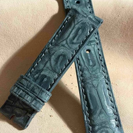 cro-2047 ヌバック クロコダイル  腕時計ベルト グレー (ラグ幅20 mm - バックル幅18 mm)