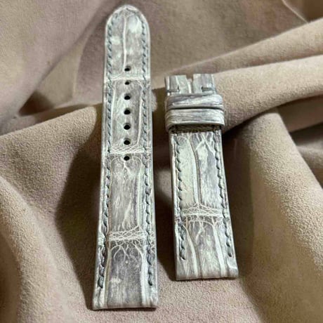 cro-1929  クロコダイル   腕時計 ベルト  ヒマラヤクロコ   (ラグ幅20 mm - バックル幅18 mm)