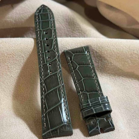 cro-1946  クロコダイル   腕時計 ベルト  グロス仕上げ オリーブ  (ラグ幅21 mm - バックル幅18 mm)
