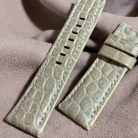 cro-1622 クロコダイル レザー 腕時計 ベルト クリーム (ラグ幅26 mm - バックル幅22 mm)