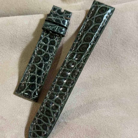 cro-1960  クロコダイル   腕時計 ベルト  グロス仕上げ　オリーブ  (ラグ幅18 mm - バックル幅16 mm)