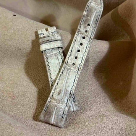 cro-1938  クロコダイル   腕時計 ベルト  ヒマラヤクロコ  (ラグ幅19 mm - バックル幅16 mm)