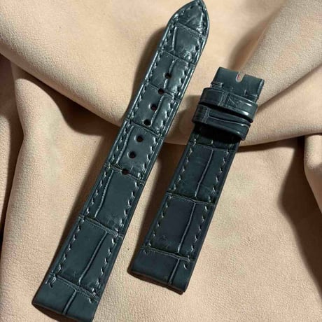 cro-2091  クロコダイル  腕時計ベルト グレー　(ラグ幅19 mm - バックル幅16 mm)
