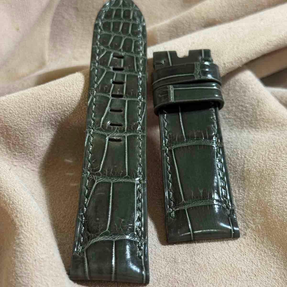cro-1852 クロコダイルグロス仕上げ 腕時計ベルト グリーン ラグ幅24 楽天市場】cro-1852 クロコダイル レザー 腕時計 ベルト