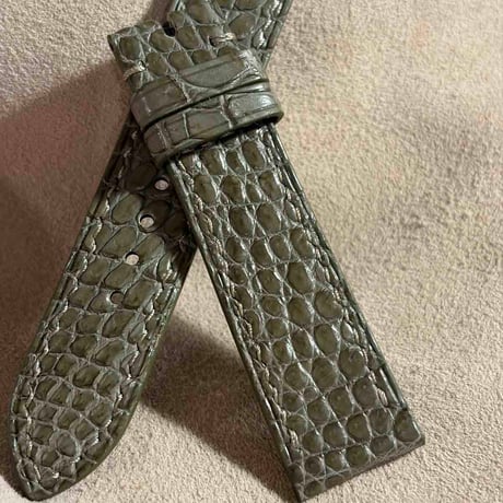 cro-2101  クロコダイル  腕時計ベルト オリーブ　(ラグ幅20 mm - バックル幅18 mm)