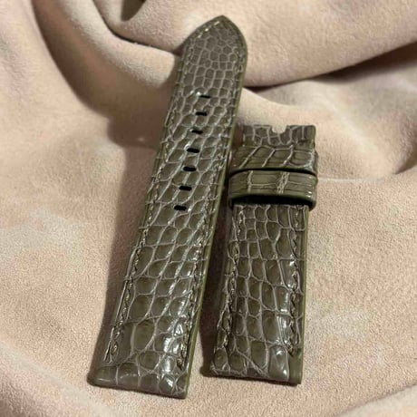 cro-2144  クロコダイル  腕時計ベルト オリーブ (ラグ幅22 mm - バックル幅20 mm)