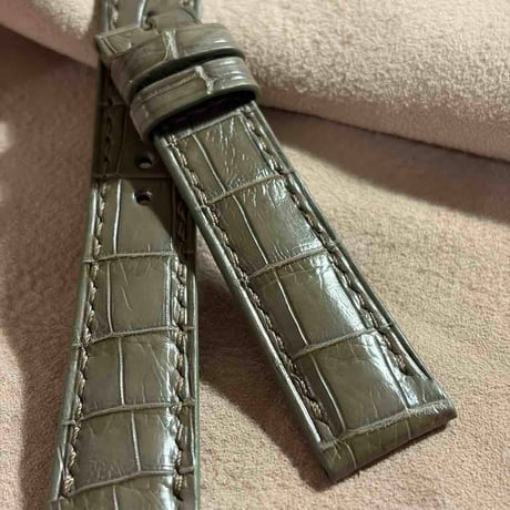 cro-1970  クロコダイル   腕時計 ベルト オリーブ  (ラグ幅19 mm - バックル幅 16 mm)