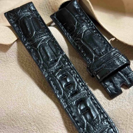 cro-1894  クロコダイル   腕時計 ベルト ブラック  (ラグ幅22 mm - バックル幅20 mm)