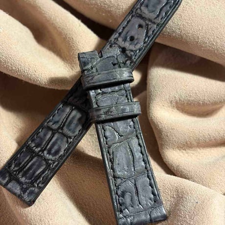 cro-2076  ヌバック クロコダイル  腕時計ベルト ブラック　(ラグ幅20 mm - バックル幅18 mm)
