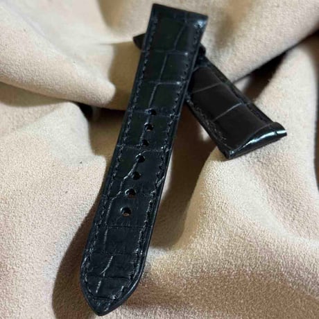 cro-1907  クロコダイル   腕時計 ベルト ブラック  (ラグ幅21 mm - バックル幅18 mm)