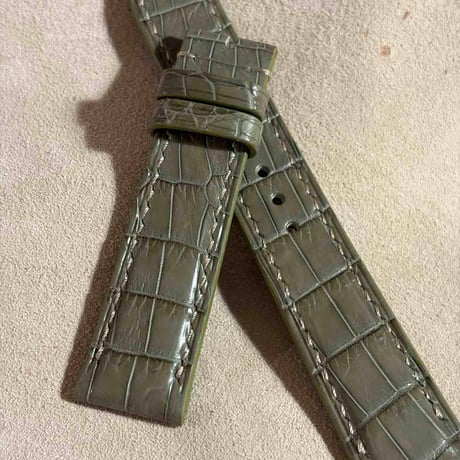 cro-2121  クロコダイル  腕時計ベルト オリーブ　(ラグ幅20 mm - バックル幅18 mm)