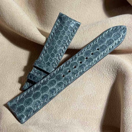 sna-116 シースネイク（ウミヘビ）腕時計ベルト グレー (ラグ幅21 mm - バックル幅18 mm)