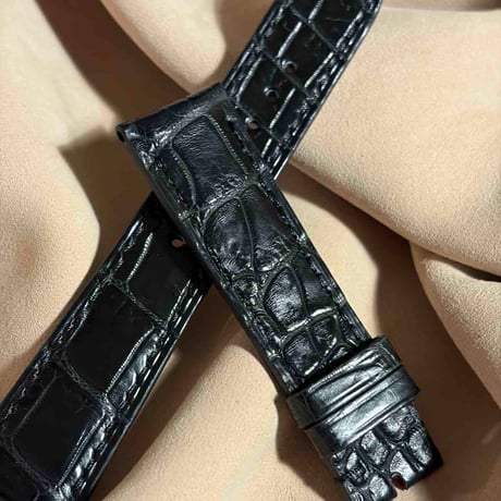 cro-2057  クロコダイル  腕時計ベルト ブラック　(ラグ幅21 mm - バックル幅18 mm)