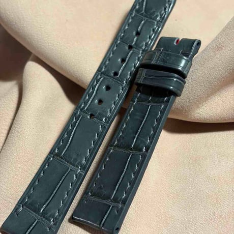 cro-2091  クロコダイル  腕時計ベルト グレー　(ラグ幅19 mm - バックル幅16 mm)