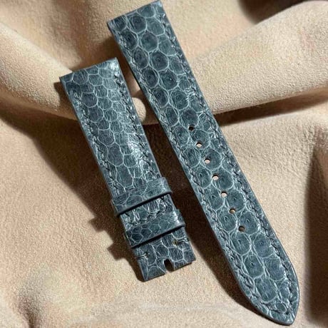 sna-116 シースネイク（ウミヘビ）腕時計ベルト グレー (ラグ幅21 mm - バックル幅18 mm)