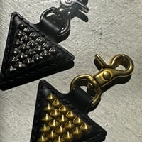 triangle studs key holder