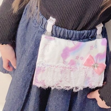 マスクも入るよ♪　　　　　　　プリンセスポケット　　　　　　虹色ユニコーン