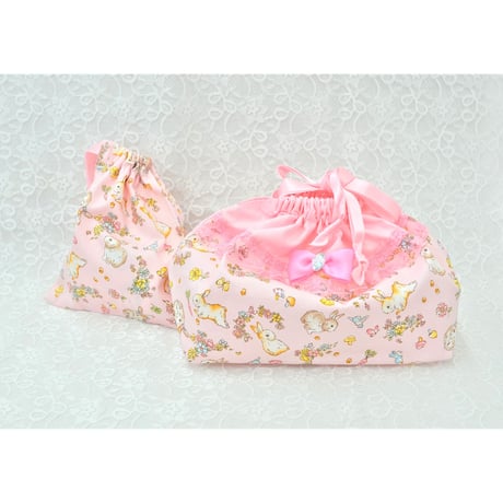 お弁当袋とコップ袋　お花とうさぎ