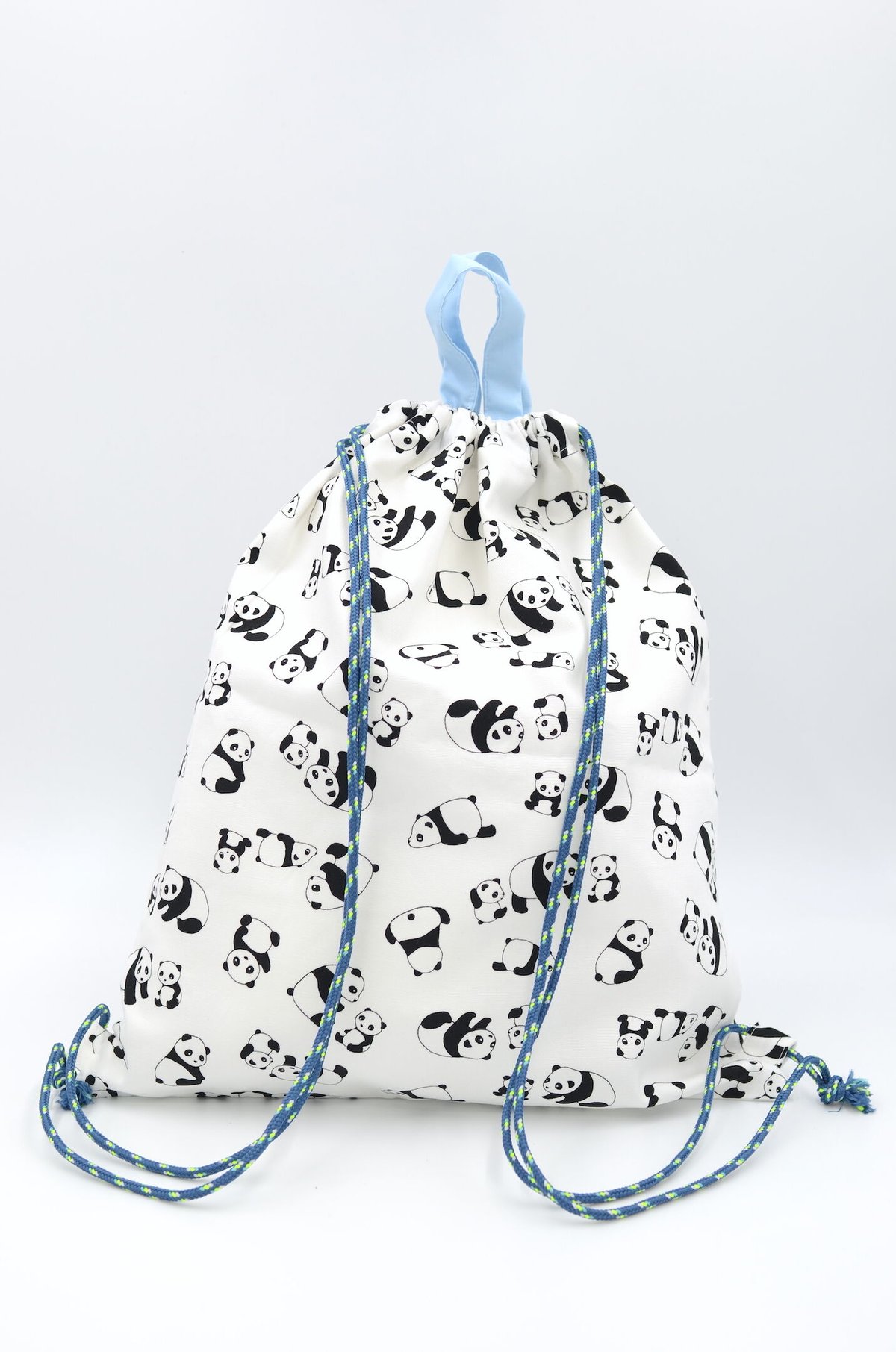 Hearts2Hearts グッズ　ナップザック　トレカ　リュック　バンダナ ナップサック パンダちゃん | キッズドレス専門レンタルショップ