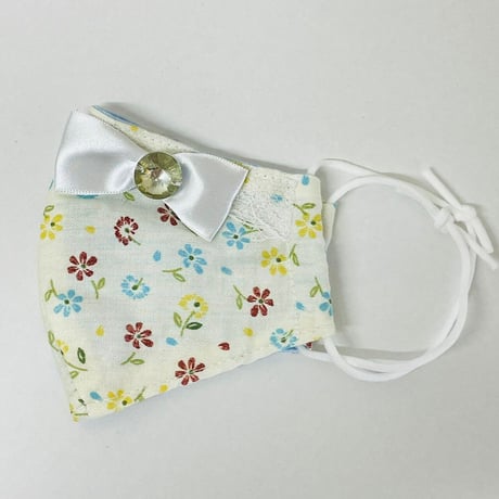 【人気があるので再販します！】さらさらさわやかプリンセスマスク　クリーム小花の花畑　子供用Sサイズ