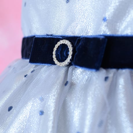 【レンタルドレス】　　　きらきらシルバーに紺刺繍<ドレス丈 74cm>