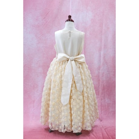【レンタルドレス】　　　ふわふわお花のベージュ　<ドレス丈 92cm>