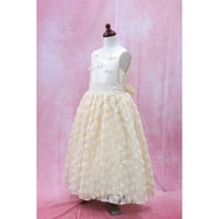 【レンタルドレス】　　　ふわふわお花のベージュ　<ドレス丈 92cm>
