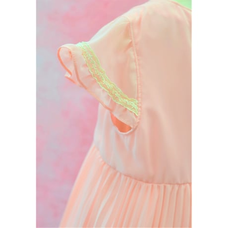 【レンタルドレス】　　　アプリコットのプリーツ　<ドレス丈 70cm>